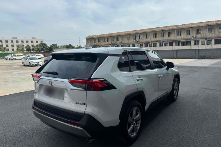 Used Toyota RAV4 2022 2.0L CVT Two-Wheel Drive Fashion Edition
