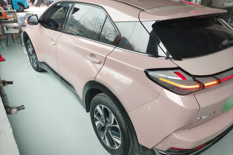 Used NETA U 2022 Zhi 400 Lithium-Nickel-Manganese-Cobalt Energy System
