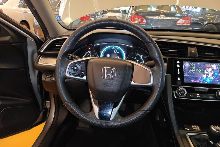 Used Honda Civic 2016 220TURBO Manual Luxury Edition
