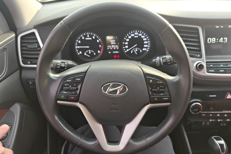 Used Hyundai Tucson 2018 1.6T Dual-Clutch Two-Wheel Drive 15th Anniversary Special Edition