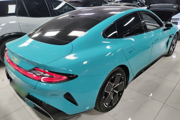 Used  SU7 2024 Rear-Drive Ultra-Long Range Advanced Pro-Level Intelligent Driving Version
