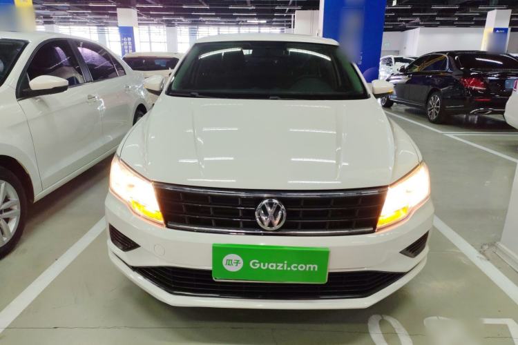 Used Volkswagen Jetta 2017 1.5L Manual Fashion Edition
