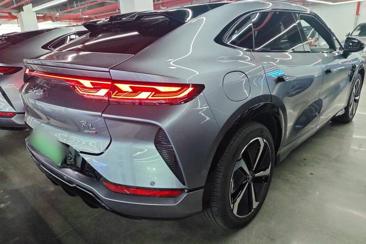 Used BYD Song L EV 2025 Intelligent Driving Version 662 km LiDAR Excellence Edition
