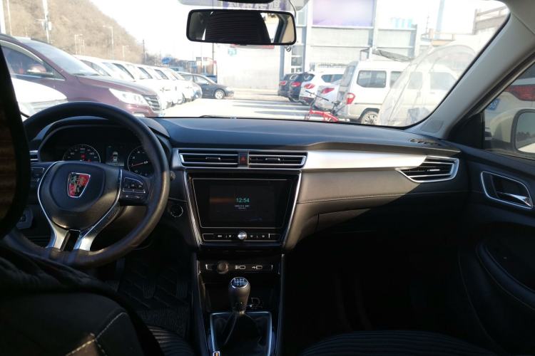 Used Roewe i5 2020 1.5L Manual 4G Connect Luxury Edition
