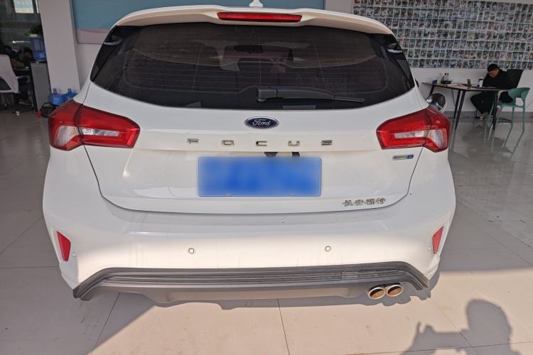 Used Ford Focus 2021 Hatchback EcoBoost 180 Automatic Titanium Edition
