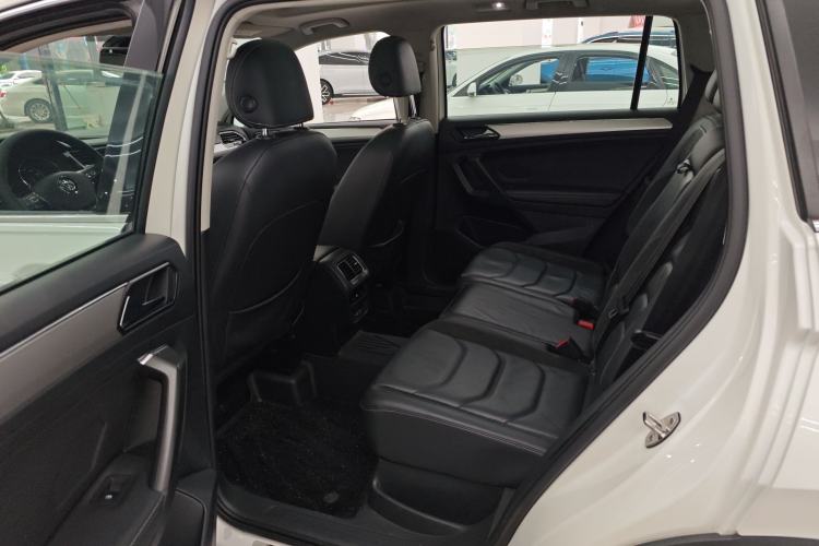 TDK.VehicleDetails.img