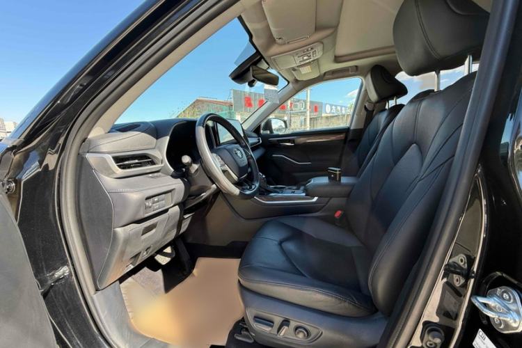 Used Toyota Highlander 2024 2.5L Smart Electric Hybrid Dual-Engine Four-Wheel Drive Prestige Version – 7 Seats
