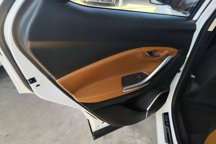 Used Soueast DX7 2018 1.5T Manual Triumph Edition
