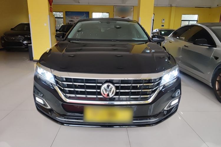 Used Volkswagen Passat 2019 330TSI Luxury Edition China VI Standard
