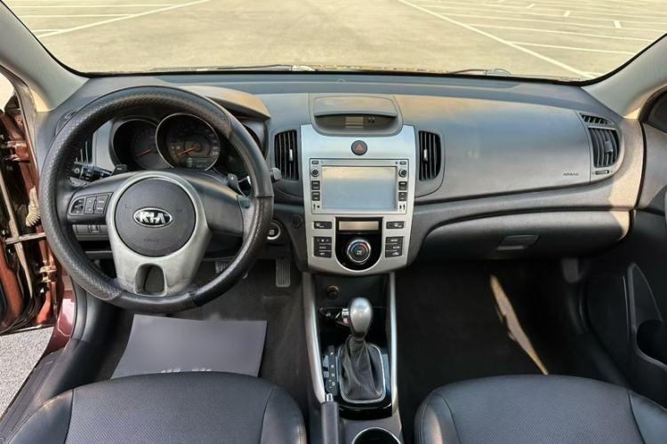 Used Kia Forte 2014 1.6L AT Premium Model