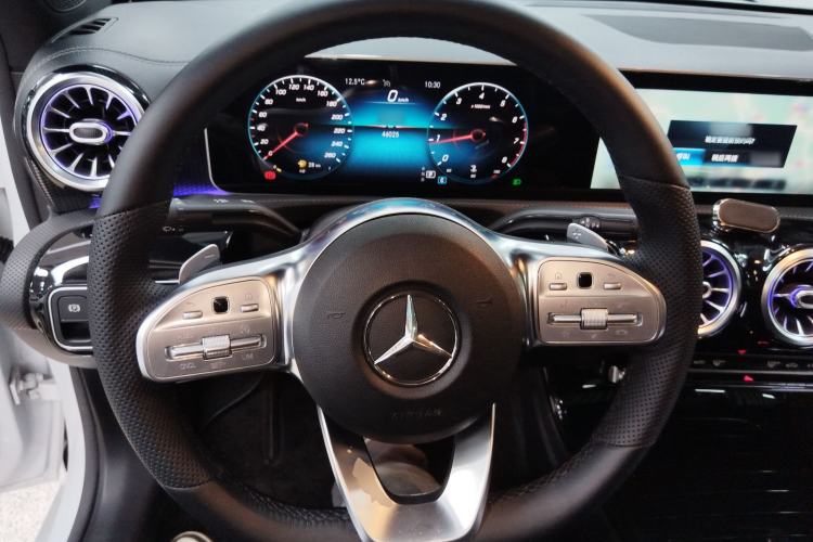 Used Mercedes-Benz A-Class 2020 Restyled A 200 L Sport Sedan Fashion Version
