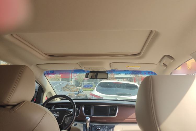 Used Buick GL8 2018 28T Luxury Model China VI Standard
