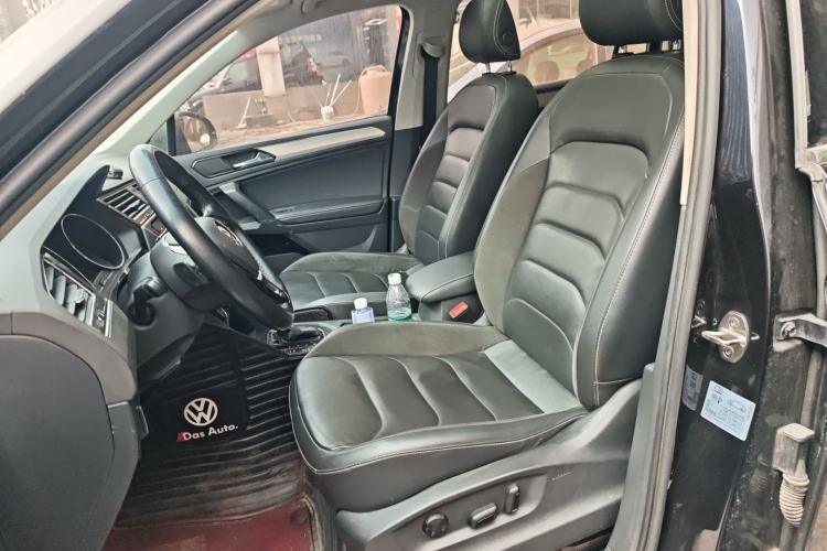 Used Volkswagen Tiguan L 2019 Updated Version 330TSI Automatic Two-Wheel Drive Panoramic Comfort Edition China VI Standard
