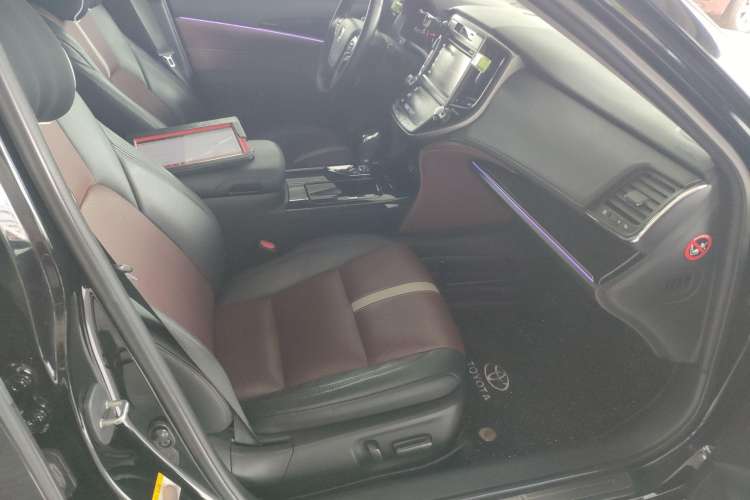 Used Toyota Crown 2017 2.0T Sport Edition
