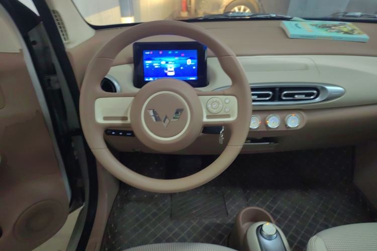 Used Wuling Hongguang MINIEV 2025 Four-Door Version Advanced Edition
