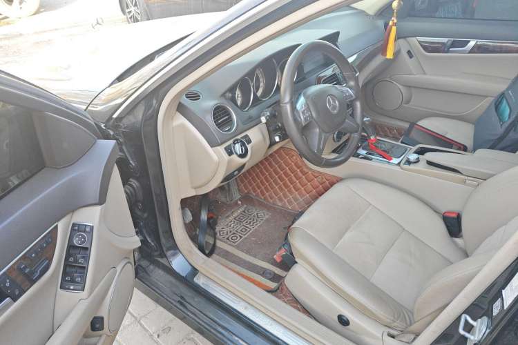 Used Mercedes-Benz C-Class 2013 C 260 Elegant Grand Edition
