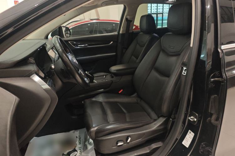 Used Cadillac XT5 2018 25T Luxury Model
