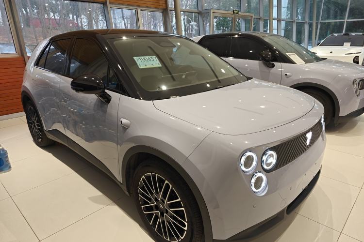 Used  firefly 2025 Illuminated Edition