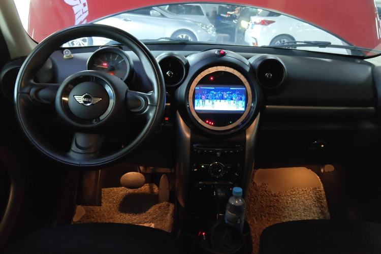 Used  Countryman 2014 1.6L ONE
