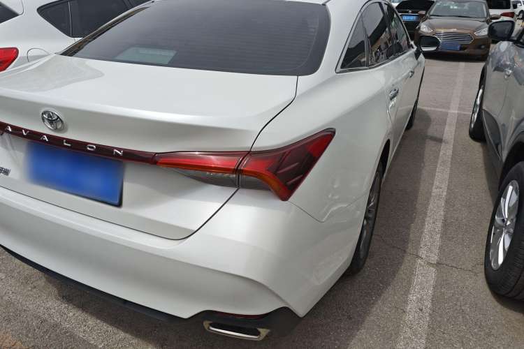 Used Toyota Avalon 2019 2.0L Luxury Edition China VI Standard
