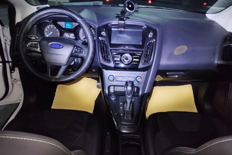 Used Ford Focus 2018 Sedan Classic 1.6L Automatic Trendy SmartDrive Edition