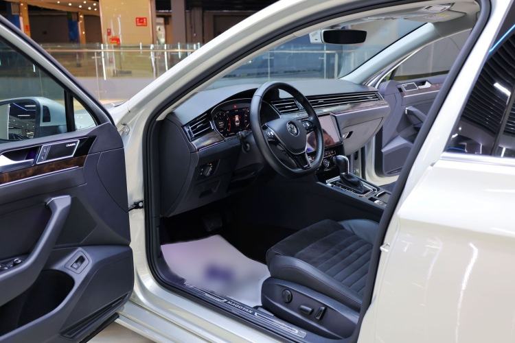 Used Volkswagen Magotan 2018 330TSI DSG Luxury Model