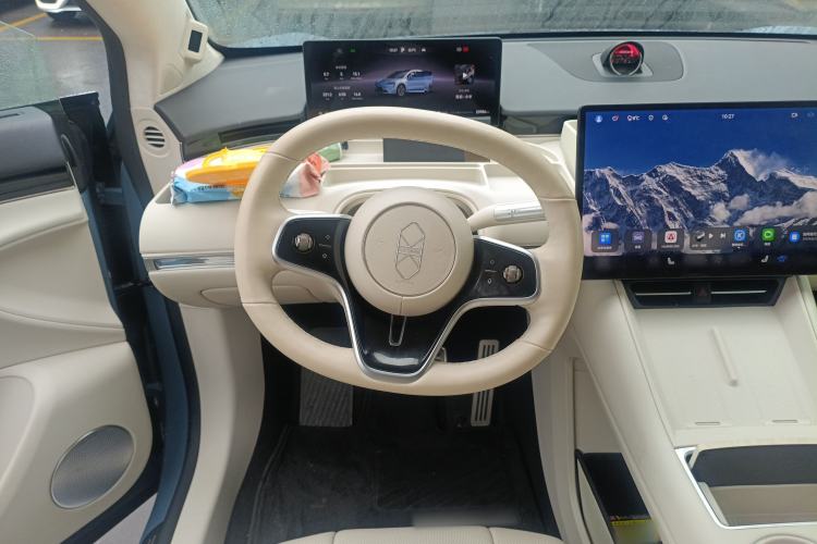 Used Hima Luxeed R7 2024 All-Electric 667 km Max
