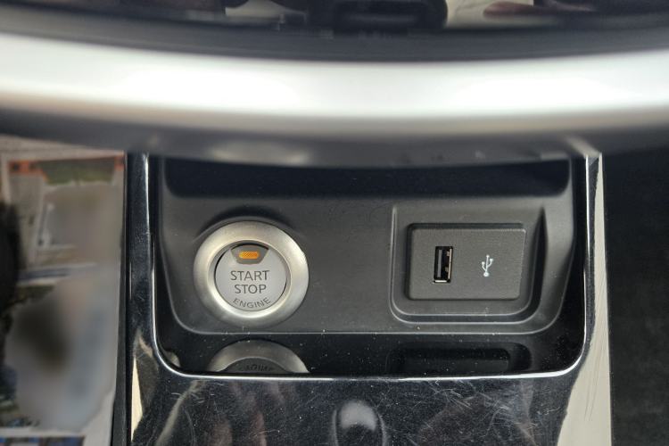 Used Nissan Tiida 2019 1.6L CVT Smart Drive Version China VI Standard
