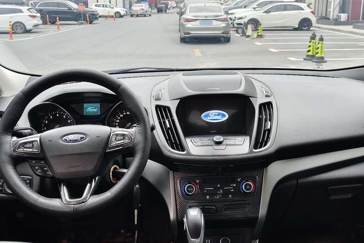 Used Ford Kuga 2019 EcoBoost 180 Two-Wheel-Drive Platinum Edition China VI Standard
