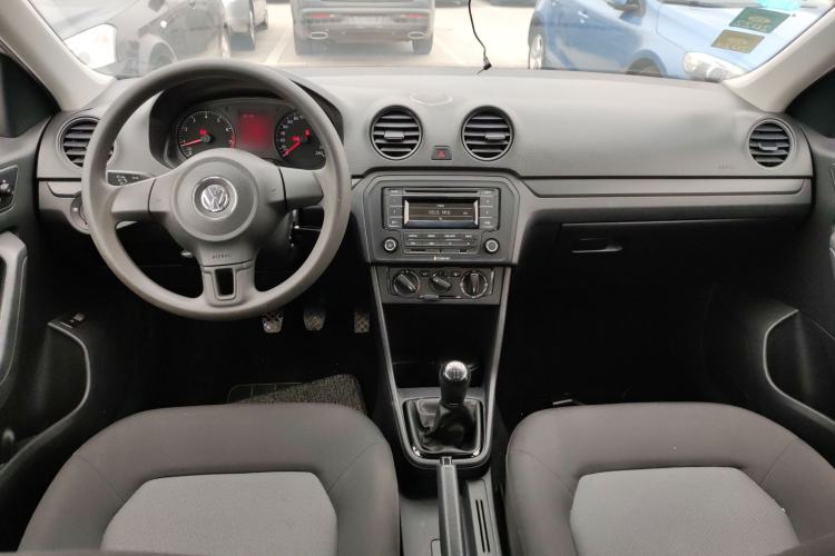 Used Volkswagen Jetta 2015 Value Edition 1.6L Manual Fashionable Style
