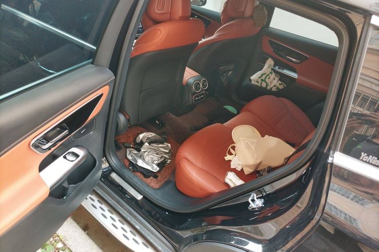 Used Mercedes-Benz GLC 2023 Facelift GLC 260 L 4MATIC Dynamic Version 5 Seats
