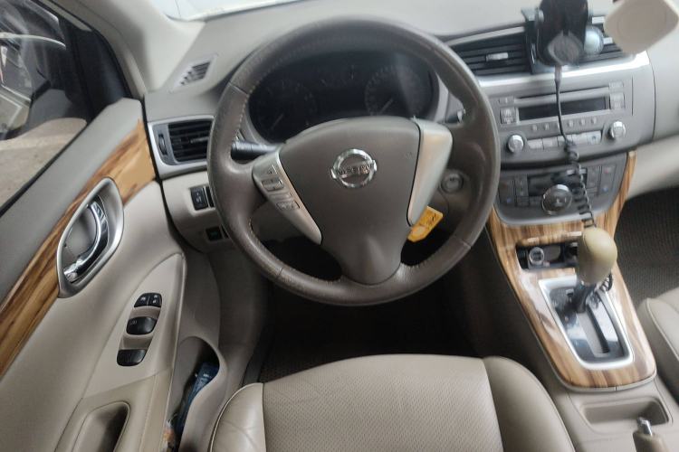 Used Nissan Sylphy 2014 1.6XV CVT Deluxe Edition
