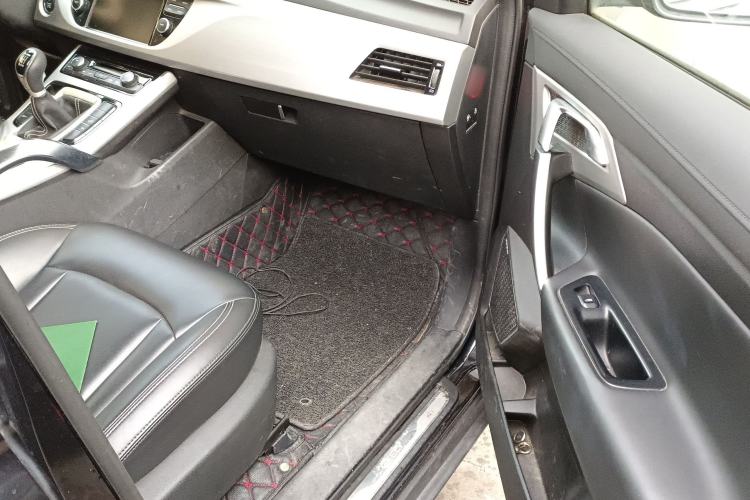 Used Geely Auto Emgrand X7 Sport 2016 2.0L Manual Smart Connect Version
