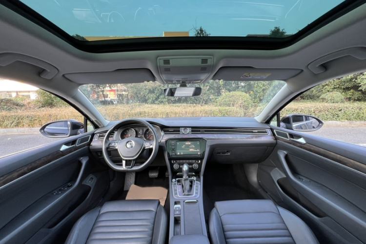 Used Volkswagen Magotan 2019 330TSI DSG Luxury Model China V Standard
