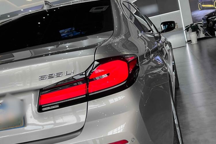 Used BMW 5 Series 2022 Second Facelift 525Li Luxury Package
