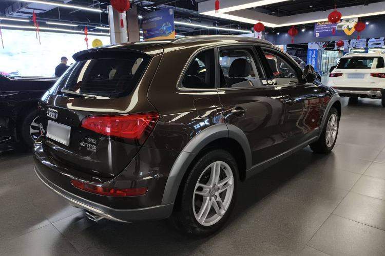 Used Audi Q5 2017 Plus 40 TFSI Technology Model
