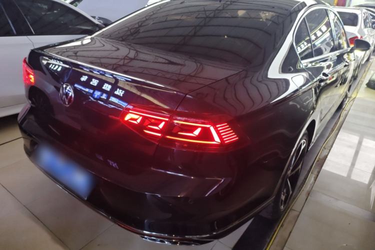 Used Volkswagen Magotan 2023 2 Million Units Limited Edition 330TSI DSG Leading Version