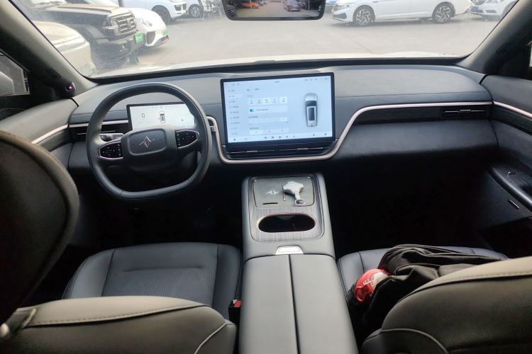 Used  eπ008 2025 210Max Rui Edition 6-Seater
