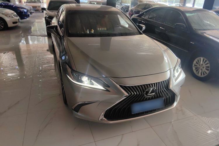 Used Lexus ES 2020 260 Excellence Edition
