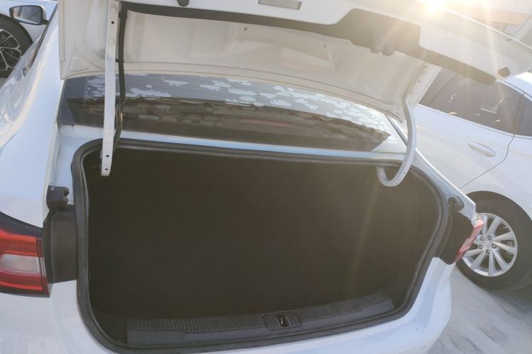 Used Roewe i5 2020 1.5L Automatic 4G Connect Luxury Flagship Edition