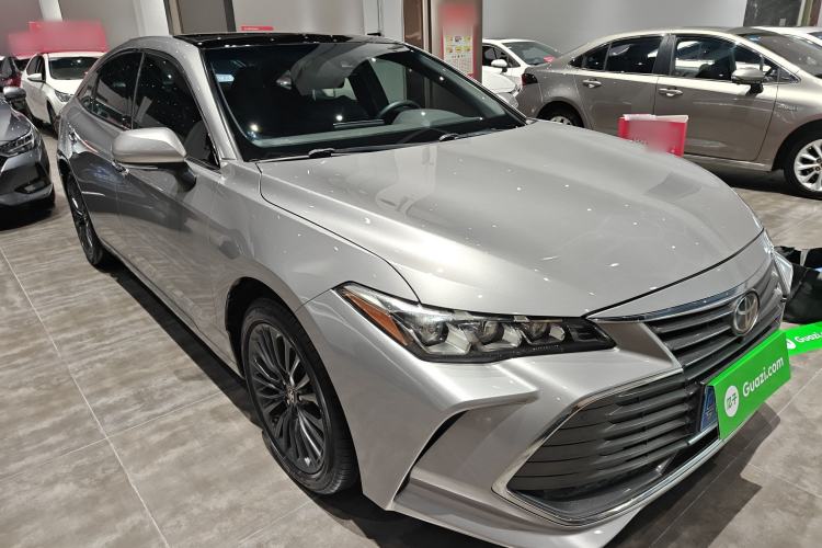 Used Toyota Avalon 2019 2.5L Touring Premium Version China VI Standard
