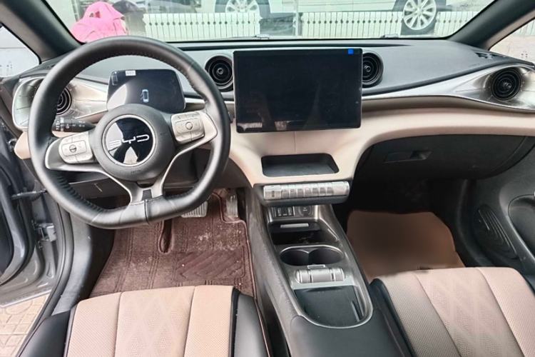 Used BYD Dolphin 2023 420 km Fashion Edition
