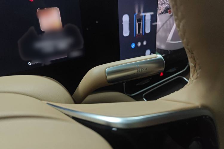 Used Hima AITO M9 2025 Extended-Range Ultra Version 52 kWh 6-Seater
