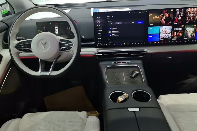 Used VOYAH Dream 2025 PHEV Four-Wheel-Drive Flagship Kunpeng Edition
