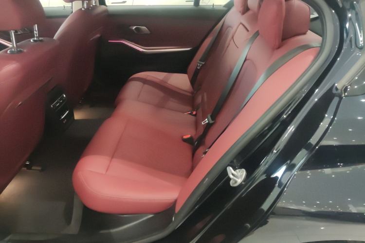 Used BMW i3 2025 eDrive 40 L Midnight Edition
