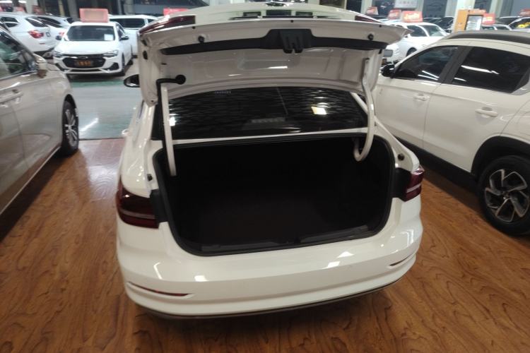 Used Volkswagen Lavida 2022 1.5L Automatic Vision Edition
