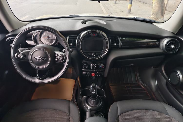 Used  MINI 2018 1.5T ONE PLUS
