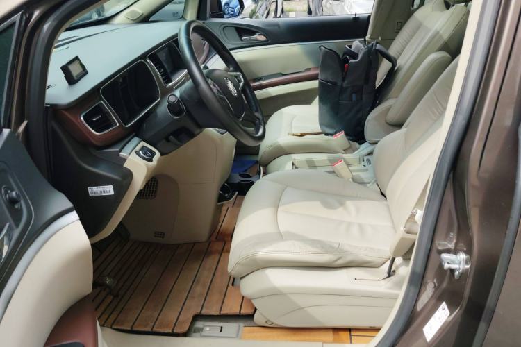 Used Buick GL8 2014 3.0L GT Luxury Business Haoya Edition
