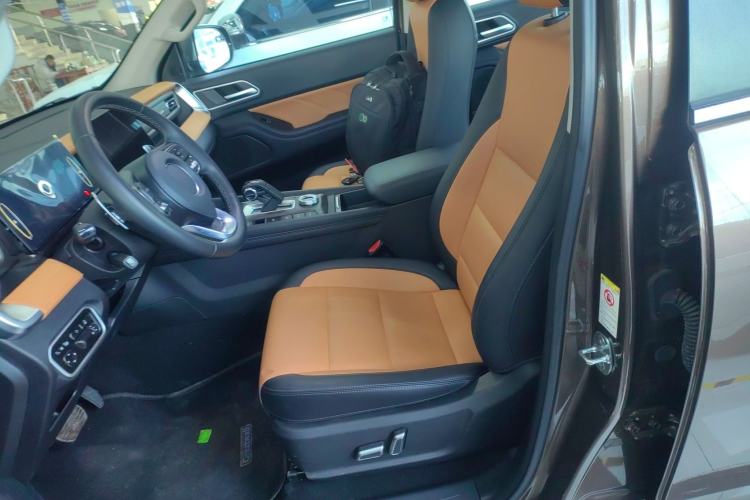 Used Great Wall Poer 2023 2.0T Passenger Version Automatic Diesel 4x4 Sporty GW4D20M
