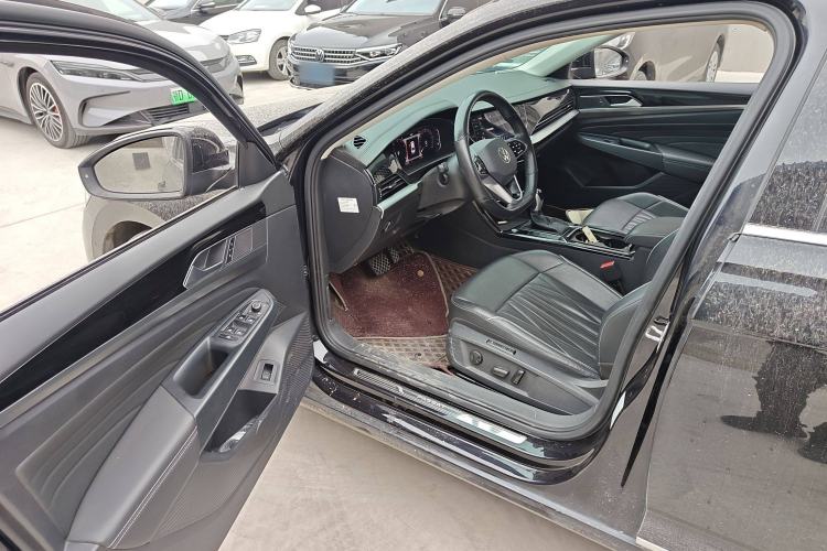 Used Volkswagen Passat 2022 330TSI Starry Luxury Edition
